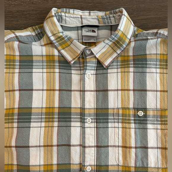 The North Face Long Sleeve Button Up Shirt Size XXL Gently Worn - Picture 2 of 6